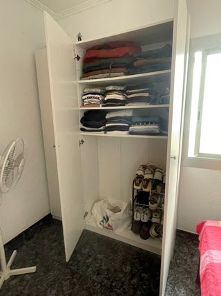 Armario blanco 3 puertas. 