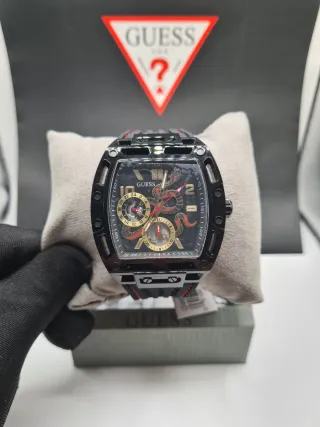 Reloj Guess Negro y Dorado