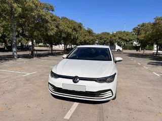 Volkswagen Golf 1.5 eTSI 131 CV DSG Life – 2024 