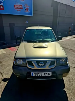 Nissan Terrano II 2004