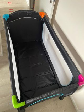 Cuna de viaje plegable