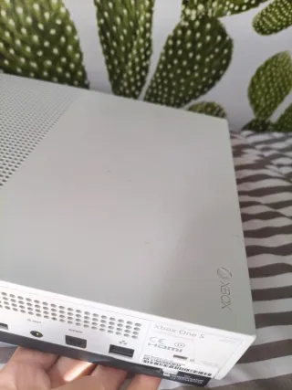 Xbox One S 