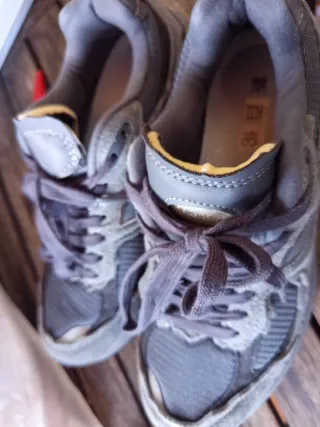 Zapatillas New Balance 2002R Gris