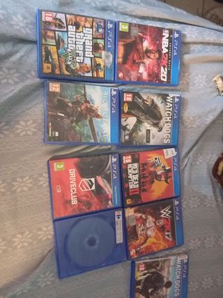 PS4,dos mandos,seis juegos y todos los cables inc.