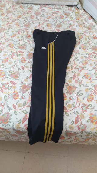 Pantalones chándal Adidas 