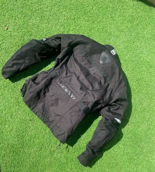 Chaqueta de moto con protecciones