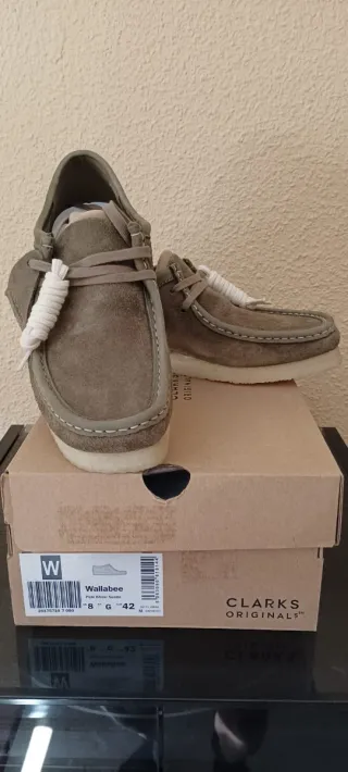 Clarks Wallabee pale kakhi suede