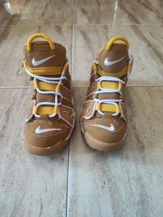 Zapatillas Nike Talla 35.5 Marrones y Amarillas