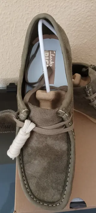 Clarks Wallabee pale kakhi suede 
