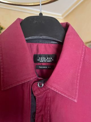 Camisa Burdeos de Zara Tailored Fit Talla 38