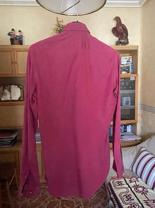 Camisa Burdeos de Zara Tailored Fit Talla 38