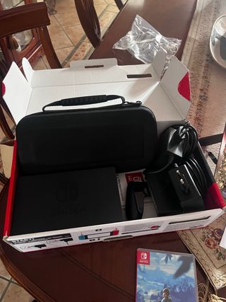 Nintendo Switch Poco Usada Azul/Rojo