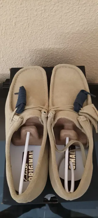 Clarks Wallabee maple suede.
