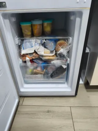 Frigorífico negro Candy 2 años low Frost