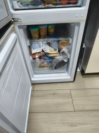 Frigorífico negro Candy 2 años low Frost