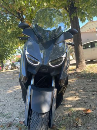 Yamaha X-max 300 Tech Max.Año 2023 con 14800 km.