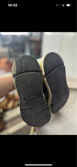 Golden Goose Sneakers Plata y Negro