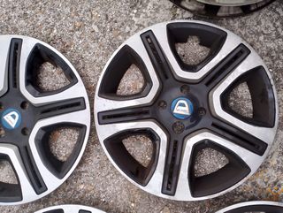 Tapacubos Dacia Sandero (1 unidad) 16 pulgadas