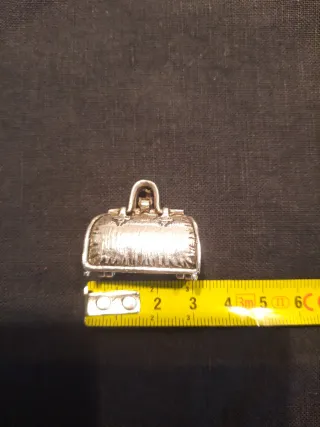 Pastillero forma bolso