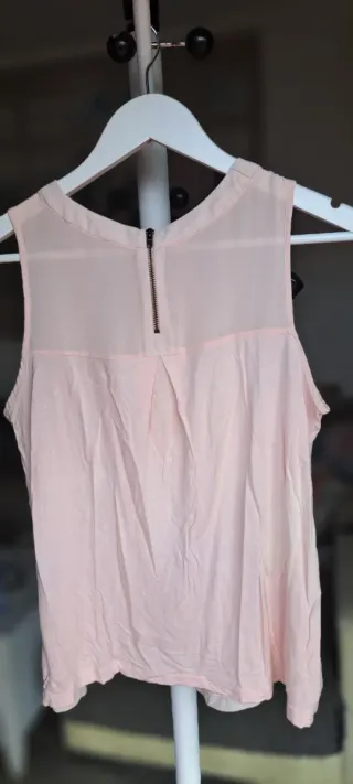 Blusa rosa sin mangas