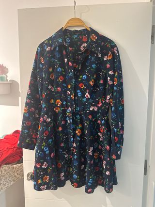 Vestido Zara floral manga larga
