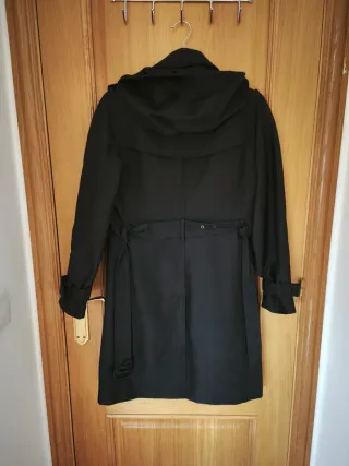 Gabardina Zara negra impermeable (Talla XS)