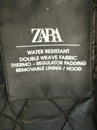 Gabardina Zara negra impermeable (Talla XS)