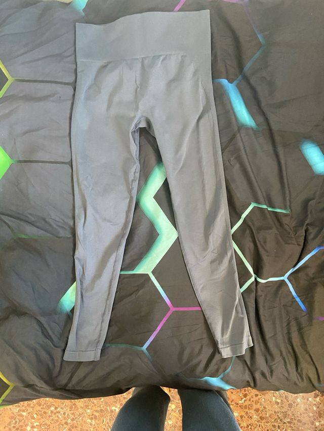 Pantalón deportivo gris oscuro