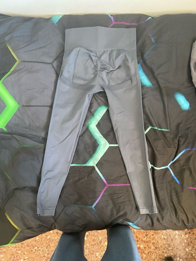 Pantalón deportivo gris oscuro