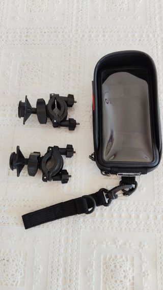 Soporte Móvil para Moto marca Givi Impermeable