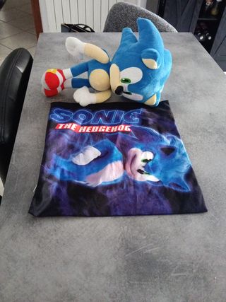 Peluche Sonic con Sacca