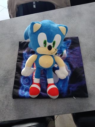 Peluche Sonic con Sacca
