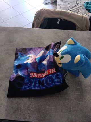 Peluche Sonic con Sacca