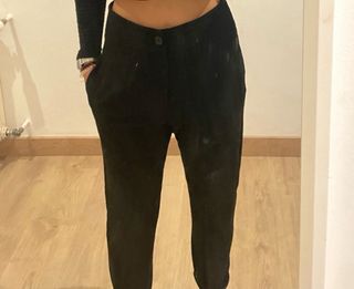 Pantalón negro holgado