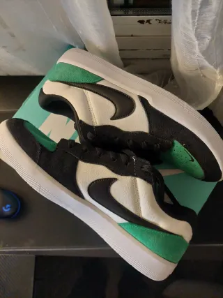 Nike SB 