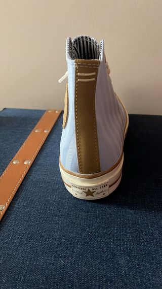 Converse azul y dorado