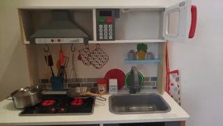 Cocina de juguete de madera