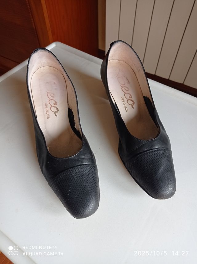 Zapatos de tacón medio negros talla 38