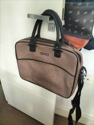 Bolso maletín Tous beige y negro