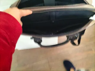 Bolso maletín Tous beige y negro