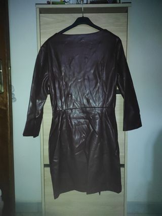 Vestito ecopelle bordeaux Bershka