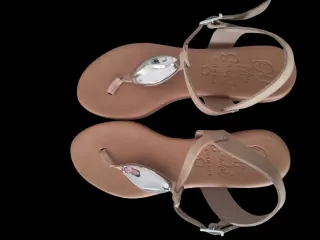Sandalias planas de mujer sin estrenar.