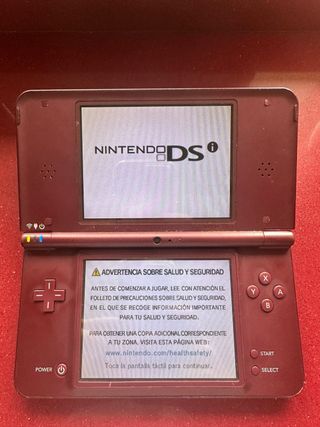 Nintendo DSi XL con juegos