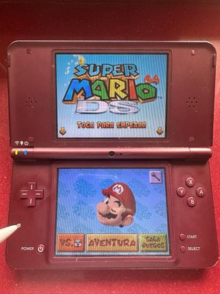 Nintendo DSi XL con juegos