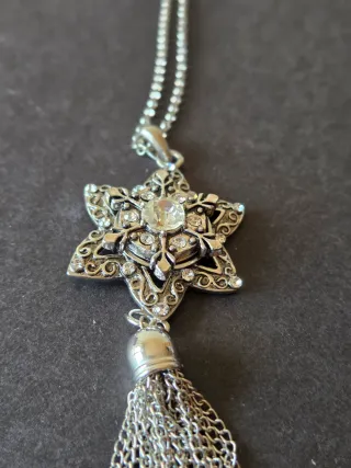 Collar con colgante 