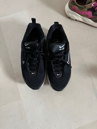 Scarpe sportive Nike nere e bianche