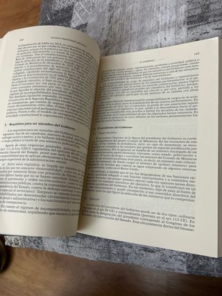 La organización del poder público en la Constit...