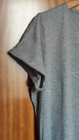 Camiseta gris con estrellas XXL