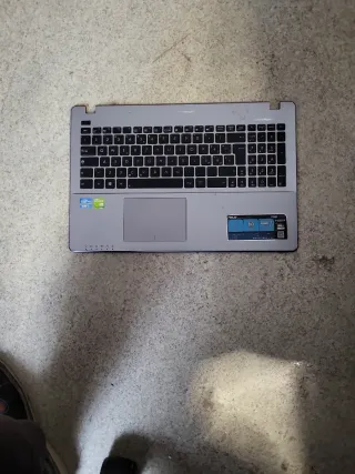 Tastiera completa Asus F550C