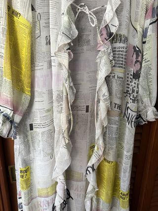 Kimono Desigual estampado periódico